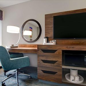 Queen Suite